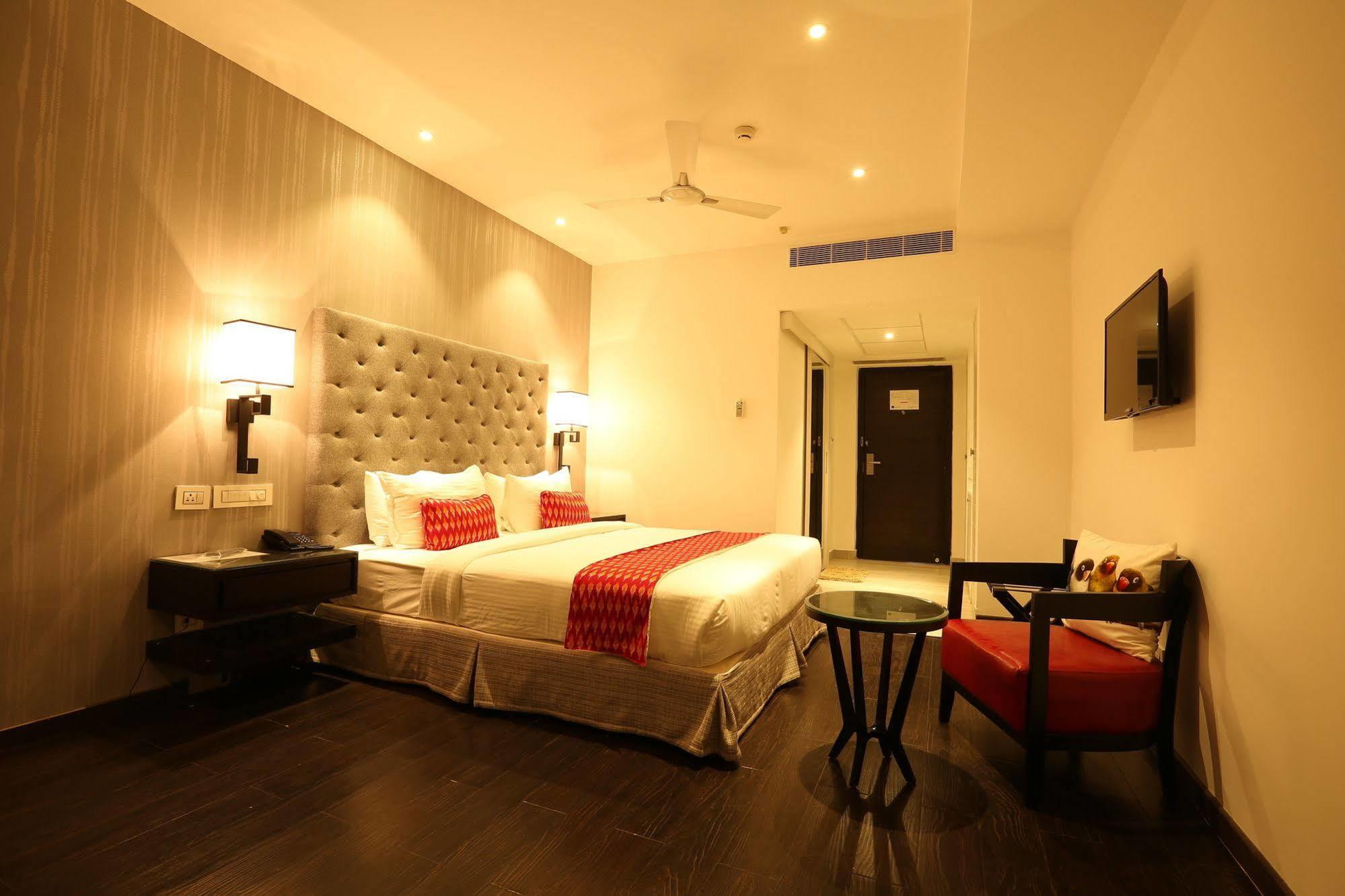 Hotel Deccan Serai, Hitec City, Hyderabad Exterior foto