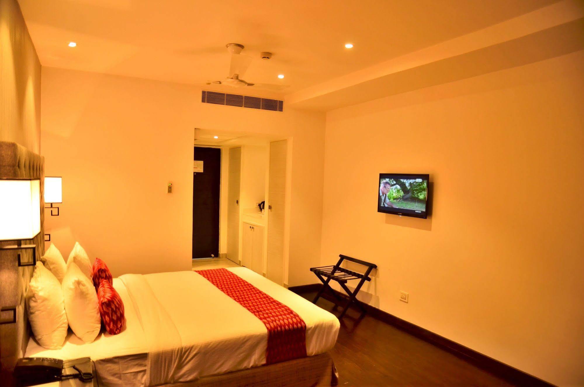 Hotel Deccan Serai, Hitec City, Hyderabad Exterior foto